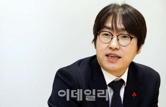 "韓 AI반도체, 투트랙 간다"…국산 제품도 지원[인터뷰]