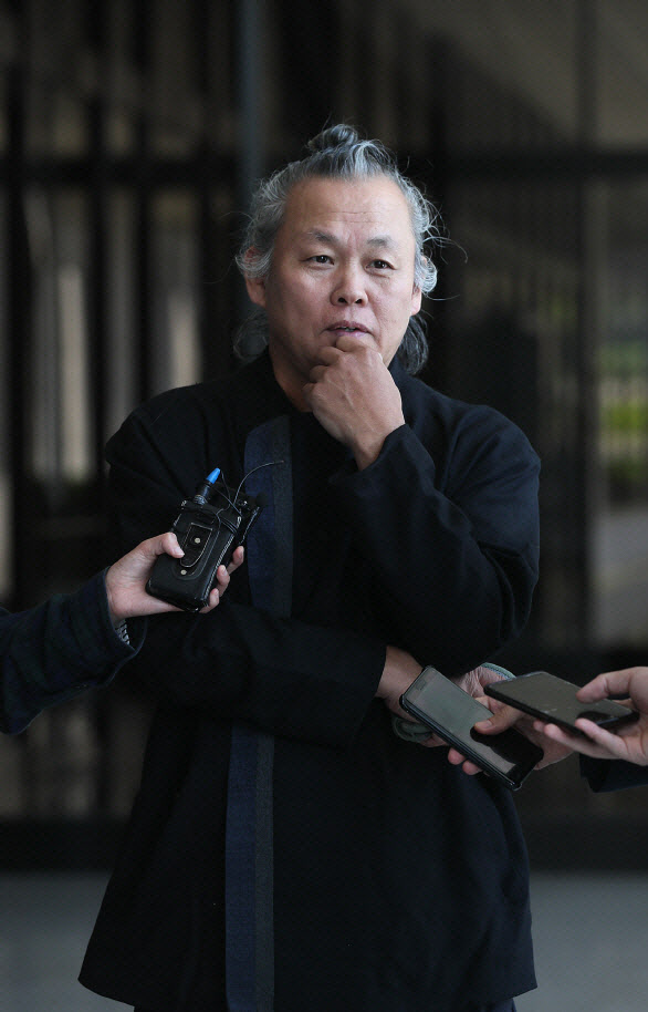 미투→코로나로 씁쓸히 떠난 거장...故 김기덕 감독 오늘 5주기