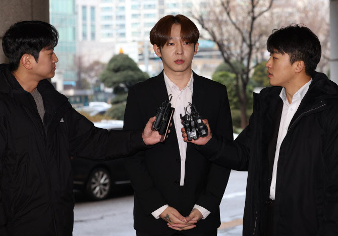마약 집유 중 음주운전…남태현, 첫 재판서 "혐의 모두 인정"