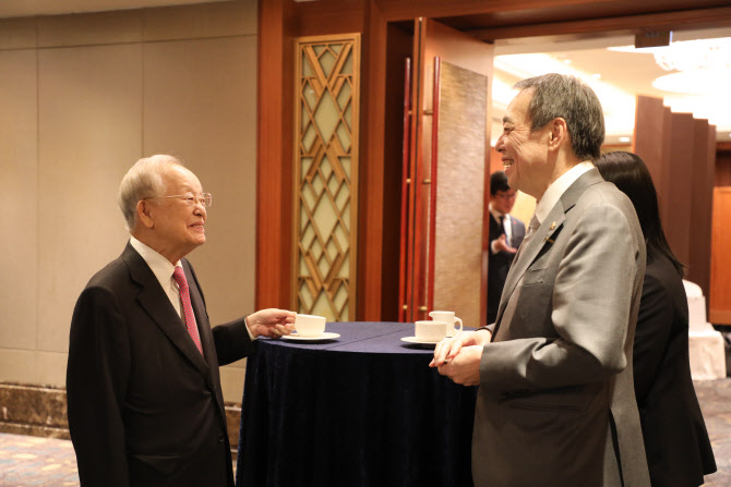 손경식 회장 “한일, 이웃끼리 미리 성장동력 확보 힘 모아야”