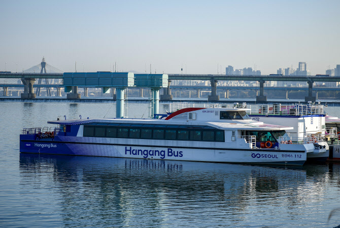 與행안·국토위원 “한강버스 ‘부실투성이’ 공식확인…운항 전면 중단해야”