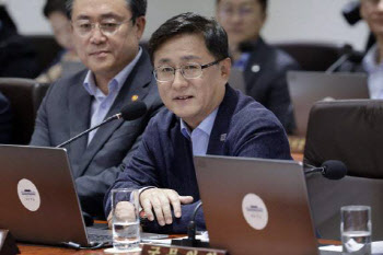 ‘에너지 고속도로’ 하남 변환소 입지 재검토…김성환 장관 “팔당 대안 검토”