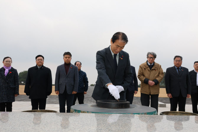 국방부, '제주4·3 강경진압' 박진경 대령 훈장 서훈 취소 검토