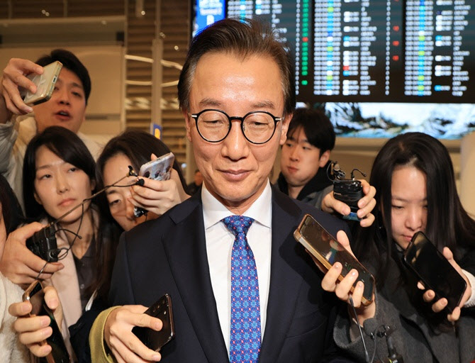 전재수, 통일교 행사 참석 의혹에 “고향서 벌초” 반박