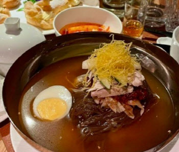모스크바에서 파는 평양냉면..북한 식당 '승리' 개업