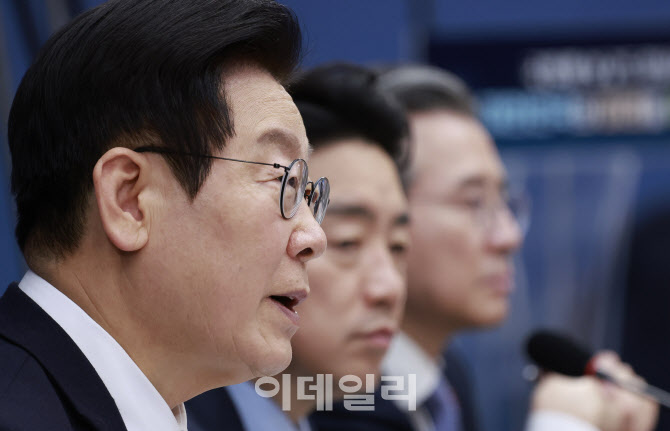 李 대통령, 응급실 뺑뺑이 지적…“구급차서 죽는 일 없어야”
