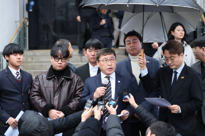 정근식 서울교육감 “학생인권 조례 폐지 재의 요구할 것”