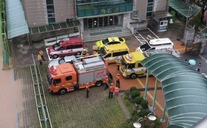 "절대 못 잡죠"…'폭파 협박글' 13차례 올린 고교생 구속기소