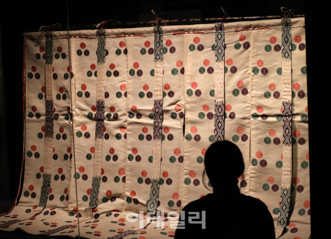 [포토] 일본 궁정문화 특별전-이동식 장막