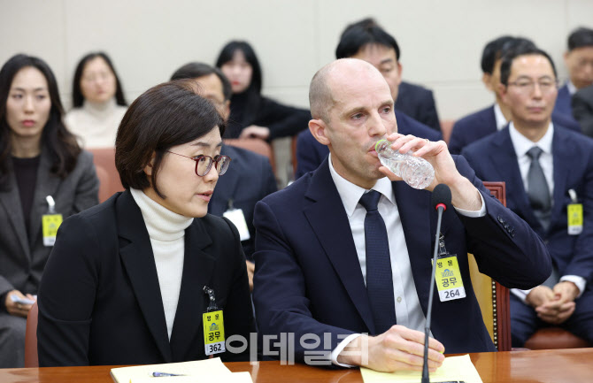 [포토]해롤드 로저스, '책임 있는 보상안 마련해 발표하겠다'