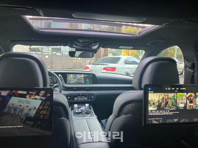 APEC 정상들이 탄 품격…국산 세단의 끝 `G90 블랙`[타봤어요]