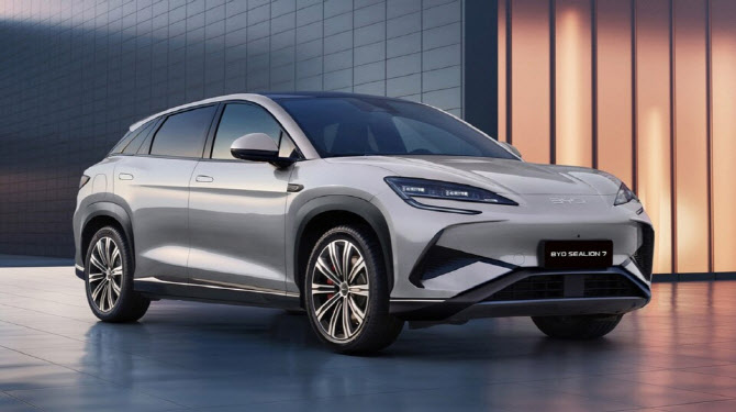 승용 출시 첫해 `신차 효과` 본 BYD…내년 성장 이을 모델은?