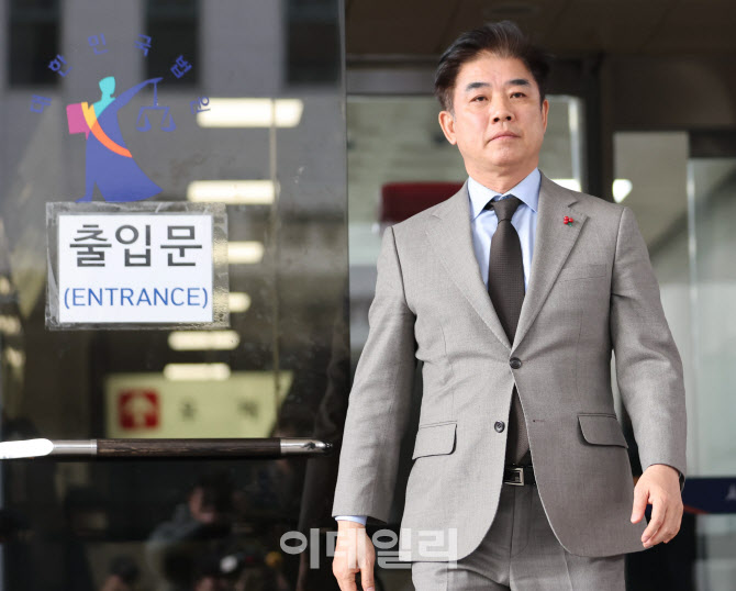 [포토]김병욱, '패스트 트랙 충돌 1심 선고...벌금 1,000만원'