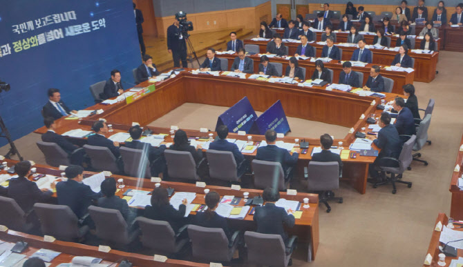 촉법소년 연령 논의 재개..범죄 급증에 흉악화