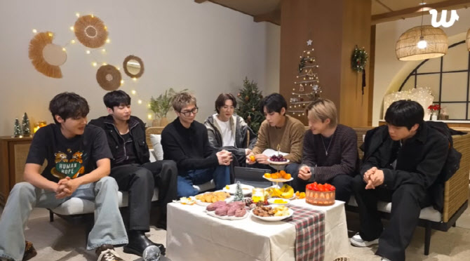 방탄소년단 "내년은 우리의 해…새 앨범으로 챕터2 시작"