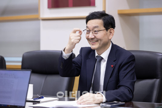 "헌법존중TF, 공직사회 동요 없어…헌법 정신 갖추고 일하란 취지"