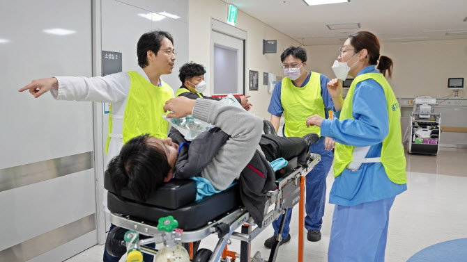 ‘역사에 화재가 발생했다면’…의정부을지대병원, 재난대응 훈련