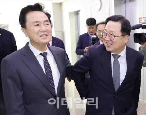 보폭 빨라진 대전·충남 행정통합…주도권 다툼 치열