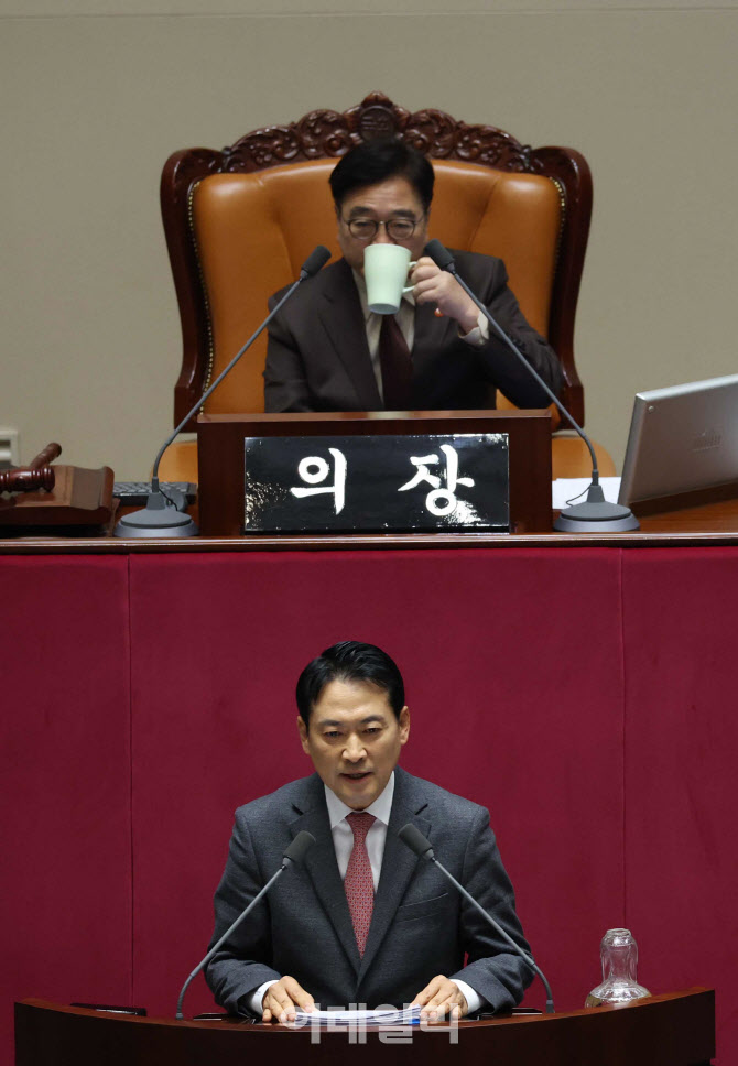'허위정보 5배 손배' 망법, 與주도 본회의 통과…野 "국민 입틀막법"(상보)