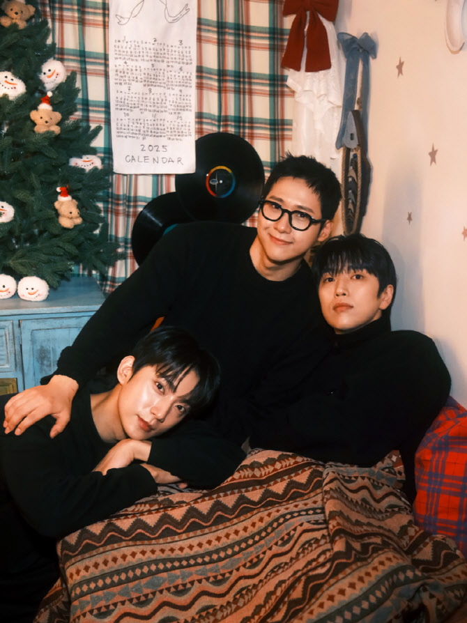 WM엔터 떠난 B1A4, 비원에이포 컴퍼니서 새 출발