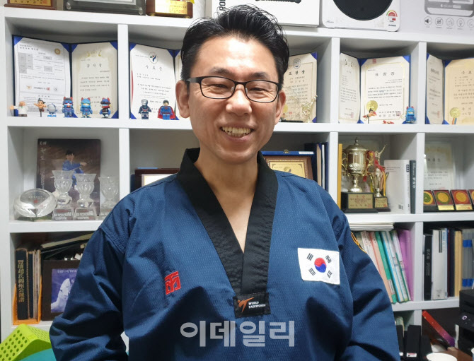 태권도장에 열린 라면트리…나눔을 배우는 작은 영웅들 [only이데일리]