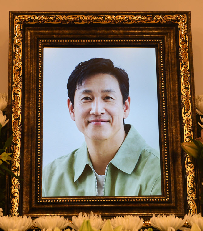 영원한 나의 아저씨… 故 이선균, 오늘(27일) 2주기