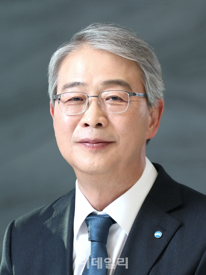 ‘연임 성공’ 임종룡 우리금융 회장 “생산적 금융·AX 가속화”