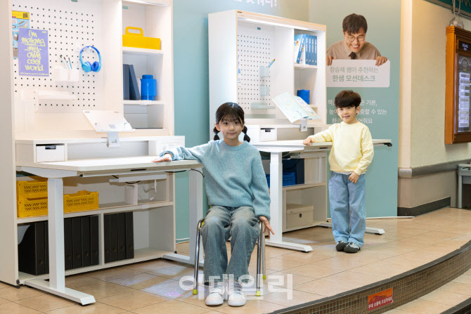 [포토]한샘, 키자니아 서울서 신학기 맞이 '조이S 2 모션데스크' 팝업 행사
