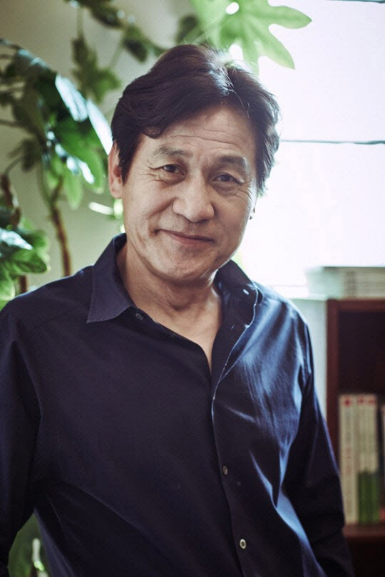 안성기, 생일 앞두고 건강 악화→병원 이송..."쾌유하시길" 쏟아지는 응원