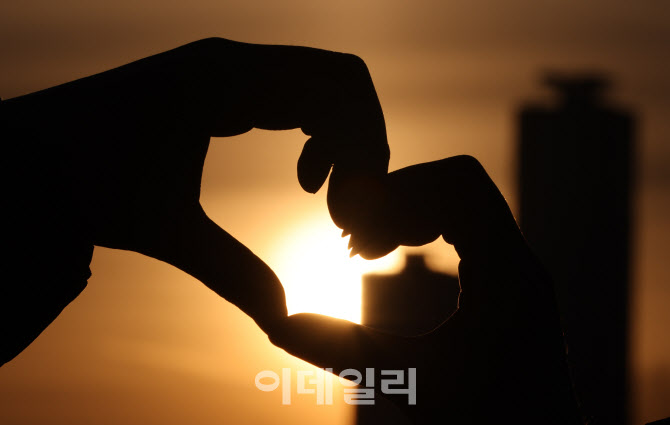 [포토]하트에 담는 새해 첫 일출