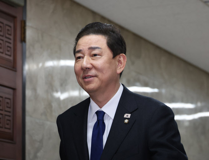 경찰, 김병기 ‘공천 뒷돈 3000만원’ 의혹 고발장 접수