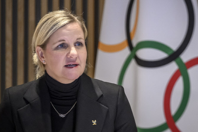 IOC 위원장 "러시아, 올림픽에 개인중립선수로만 출전"