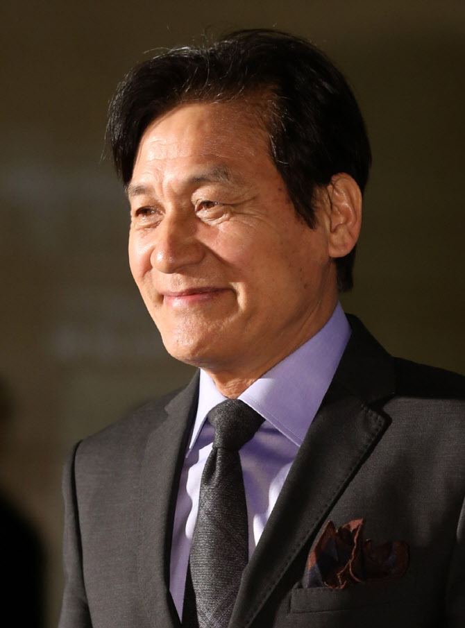 정순택 대주교, 故 안성기 추모 "우리 사회의 밝은 빛"