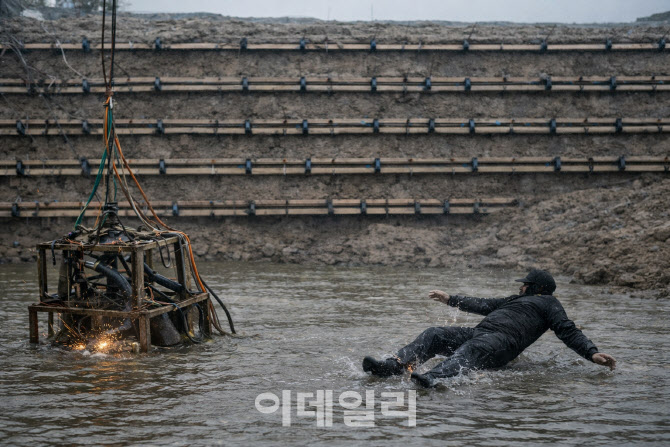 감전사고 낸 하청 현장소장 구속…원청 소장은 영장 기각
