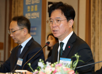 노동부 장관 "쿠팡 고쳐쓰기 가능한가…원인 인식해야"