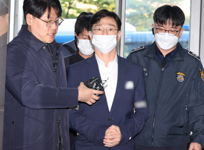"실종자 수색 지시 당황"…순직해병 과실치사 재판서 군 간부 증언