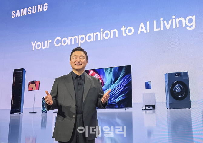 삼성 노태문 데뷔전…"AI 혁신, 어떤 기업도 우리처럼 못해"(종합)