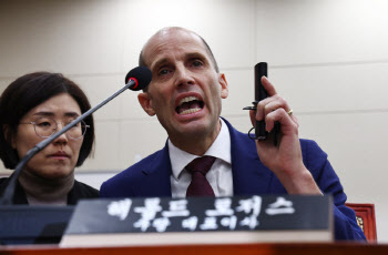 쿠팡 딜레마…소비자는 정의를 결제하지 않는다