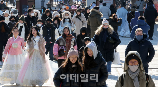 잠시 물러난 동장군, 8일부터 다시 `강추위`[내일날씨]