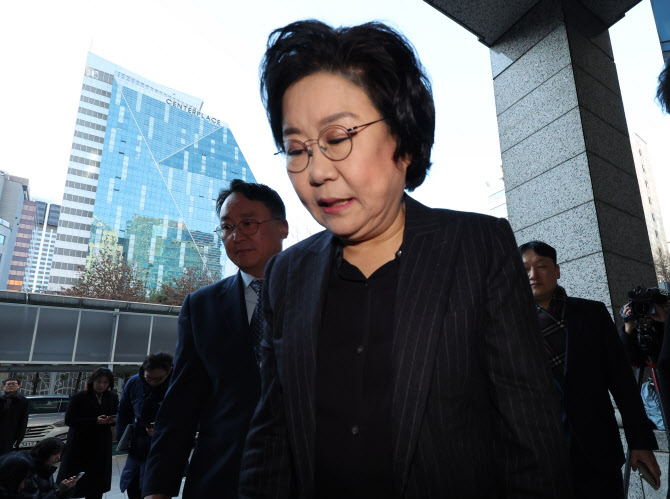 ‘도덕성 논란’ 이혜훈, 간담회 열고 전문성 어필