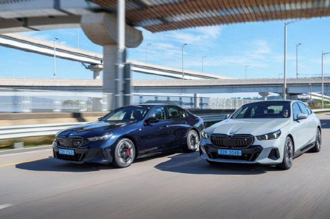 수입차 연간 30만대 시대…BMW·벤츠 체제 허문 테슬라