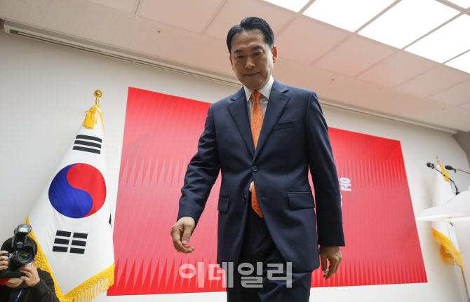 [포토]장동혁, '尹 계엄 사과...잘못된 과거 반복 안해'