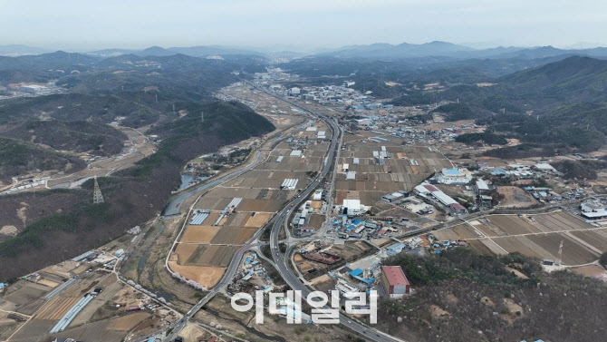 경기도지사 선거 뇌관 된 ‘용인 반도체 국가산단 이전설’
