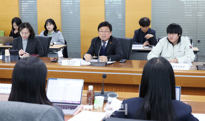 내년 대학등록금 인상 한도 3.19%…대학총장 53% “인상 예정”