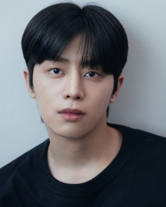 한수호, 남궁민 설립 앤케이엠필름 전속계약