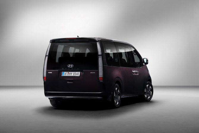전기 MPV 시대 연다…현대차 `더 뉴 스타리아 EV` 최초 공개