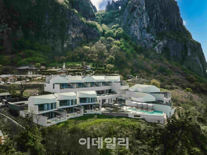 롯데백화점 "VIP엔 승마·파인다이닝"…에비뉴엘 혜택 고도화