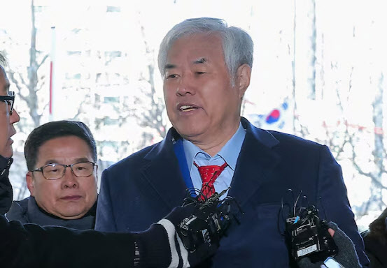 `구속기로` 전광훈…"서부지법 난동, 전혀 관계 없는 사람들"