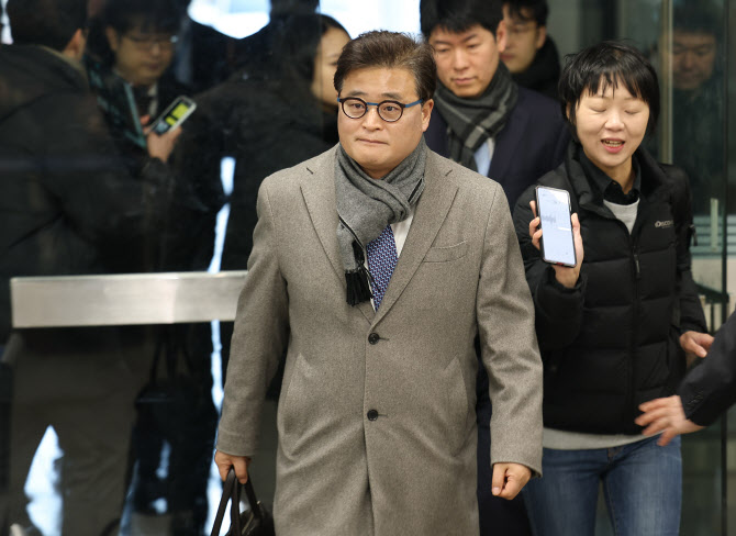 [속보]특검, 尹 구형 의견 진술 시작…2시간 소요 예상