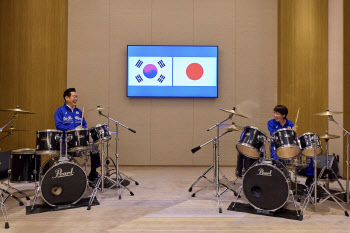 李대통령-다카이치 '케데헌' 드럼 합주…"평생 로망 이뤘다"